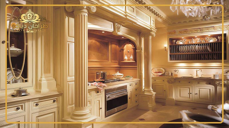 آشپزخانه با ستون های سبک کلاسیک